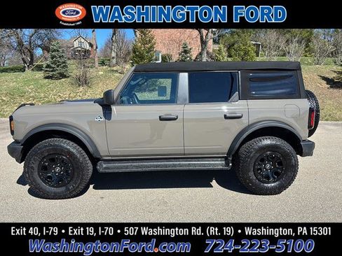New 2026 Ford Bronco Outer Banks w/ Sasquatch Package AWD/4WD image 1