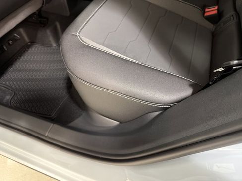 New 2026 Volkswagen Taos SE image 22