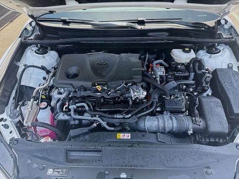 Used 2025 Toyota Camry SE w/ Convenience Package FWD image 30