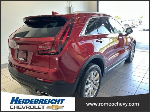 Used 2022 Cadillac XT4 Luxury w/ Cold Weather Package AWD/4WD image 4