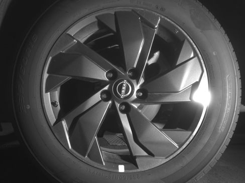 Used 2025 Nissan Rogue SV FWD image 14