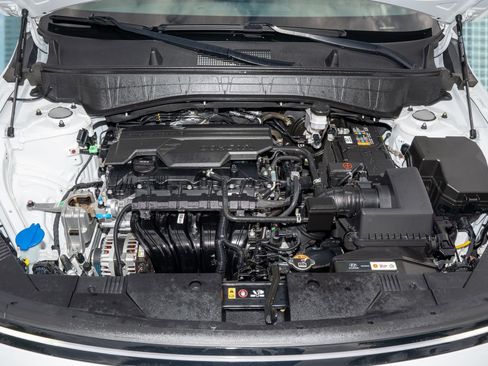 Used 2025 Hyundai Kona SEL image 36