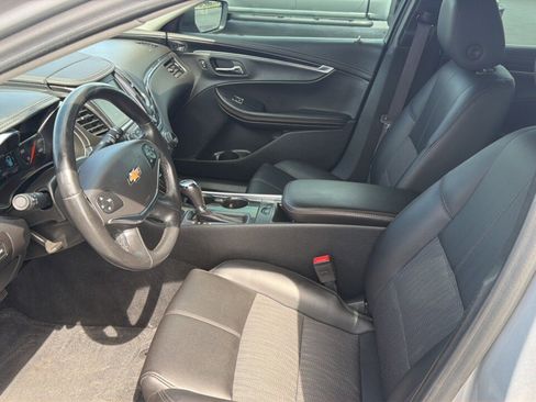 Used 2017 Chevrolet Impala LT image 15