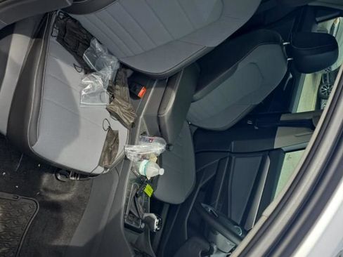 Used 2025 Volkswagen Jetta SE w/ Sunroof Package image 7