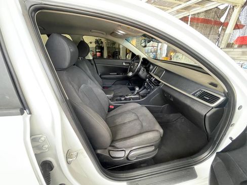 Used 2019 Kia Optima S FWD image 18