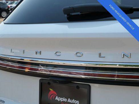 Used 2023 Lincoln Nautilus Reserve AWD/4WD image 8