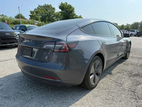 Used 2022 Tesla Model 3 Standard Range RWD image 2