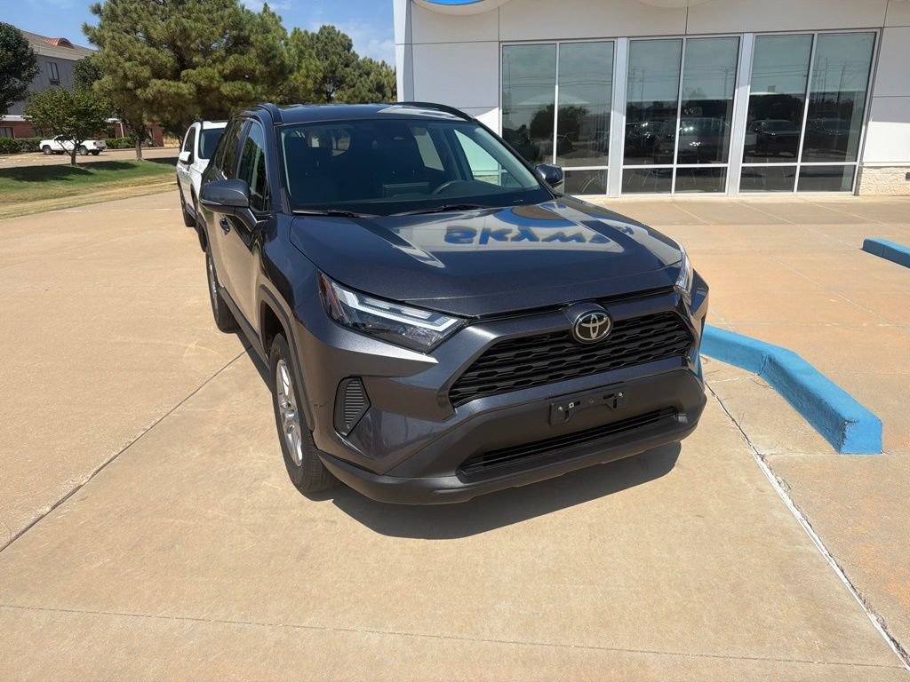 Used 2024 Toyota RAV4 XLE FWD image 3