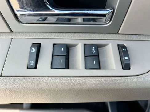 Used 2010 Ford F150 XLT image 17