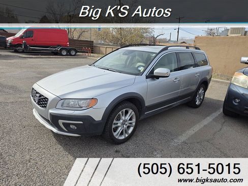 Used 2016 Volvo XC70 T5 Platinum image 3