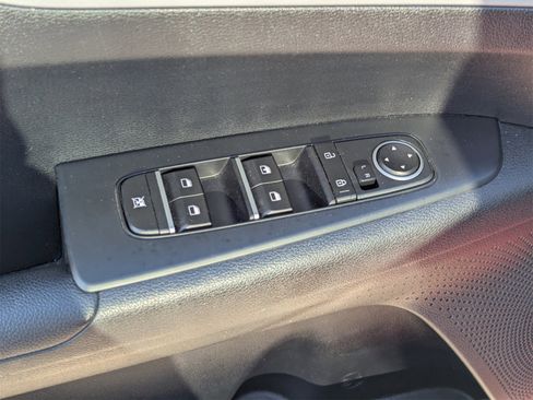 Used 2024 Kia Forte LXS image 30