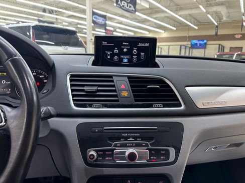 Used 2016 Audi Q3 2.0T Prestige w/ Prestige Package image 30