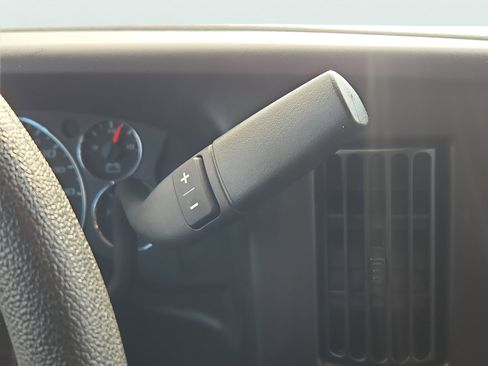 Used 2023 Chevrolet Express 2500 w/ Driver Convenience Package image 14