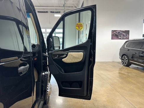 Used 2022 Mercedes-Benz Sprinter 3500 image 59