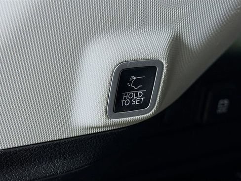 Used 2022 Jeep Grand Cherokee Limited 4xe image 30