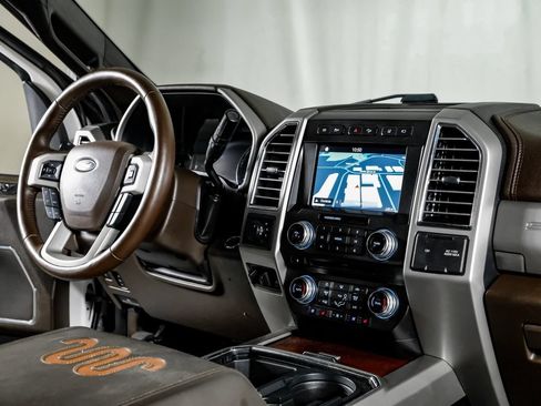 Used 2018 Ford F350 King Ranch w/ King Ranch Ultimate Package AWD/4WD image 23