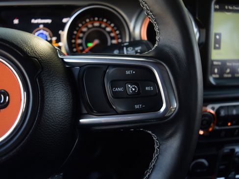 Used 2022 Jeep Wrangler Unlimited Sahara w/ Cold Weather Group image 5