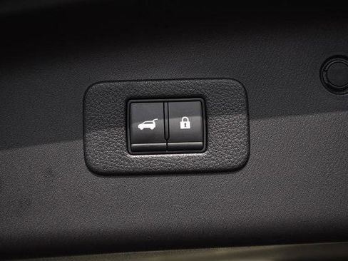 Certified 2024 Nissan Armada SL w/ Captain's Chairs Package image 33