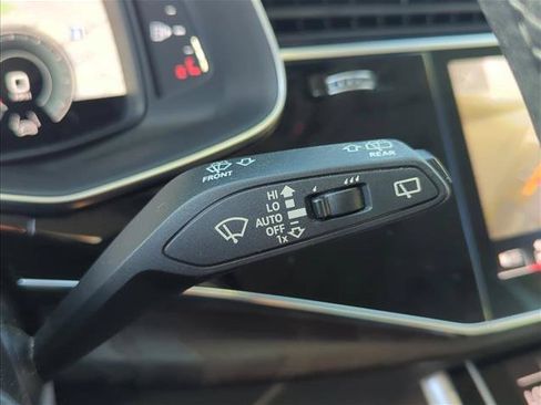 Used 2021 Audi Q8 Premium Plus w/ Premium Plus Package AWD/4WD image 17