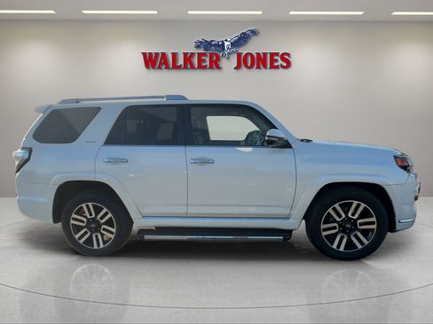 Used 2020 Toyota 4Runner Limited image 9