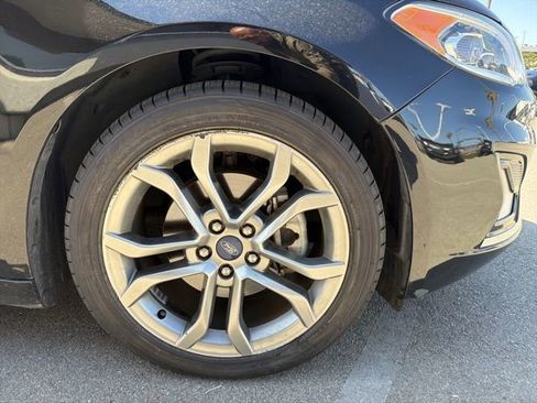 Used 2019 Ford Fusion Titanium FWD image 15