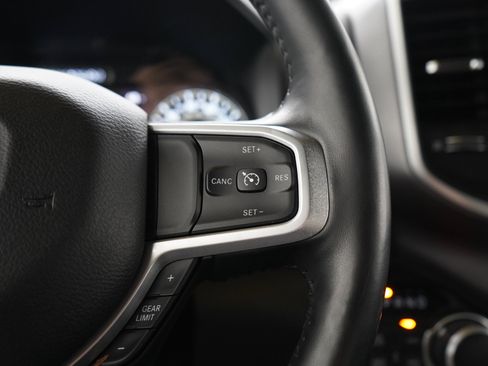 Used 2020 RAM 1500 Big Horn AWD/4WD image 25