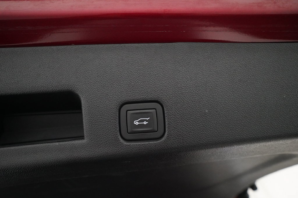 Used 2024 Chevrolet Traverse RS AWD/4WD image 15