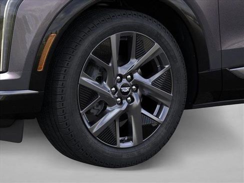 New 2026 Cadillac Optiq Luxury 1 image 9