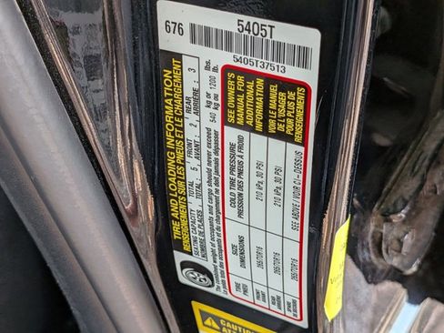 Used 2017 Toyota Tacoma TRD Off-Road w/ Premium & Technology Package RWD image 18