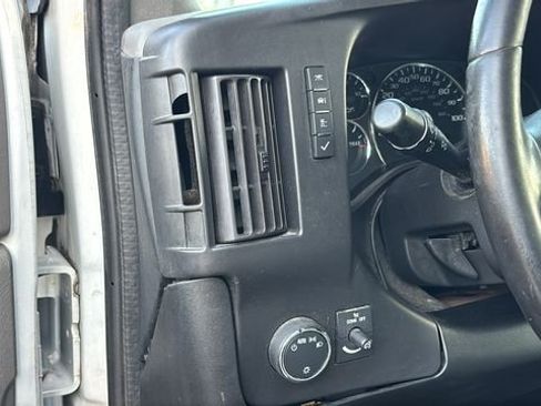 Used 2020 Chevrolet Express 3500 Extended w/ Power Convenience Package RWD image 12
