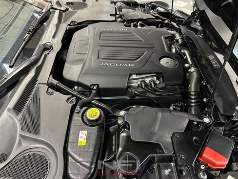 Used 2018 Jaguar F-TYPE R image 47