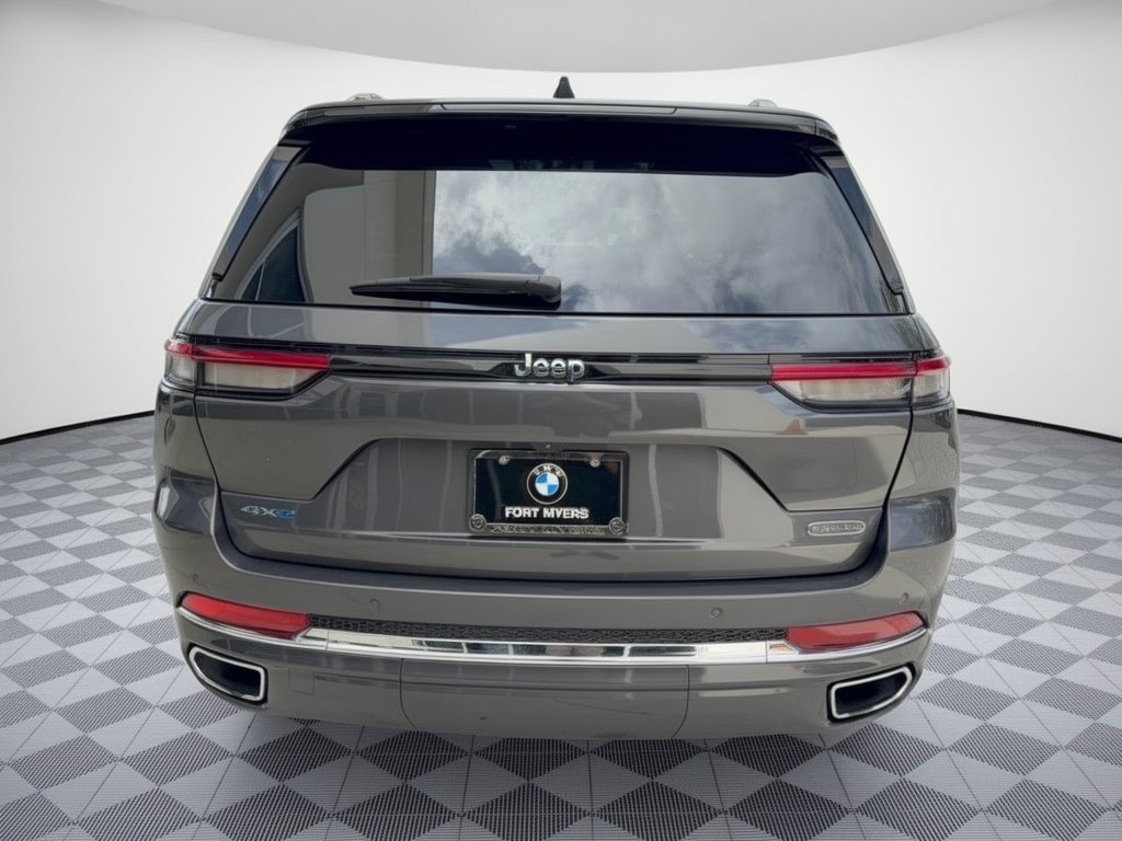 Used 2023 Jeep Grand Cherokee Overland AWD/4WD image 11