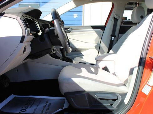 Used 2020 Volkswagen Jetta SE FWD image 15