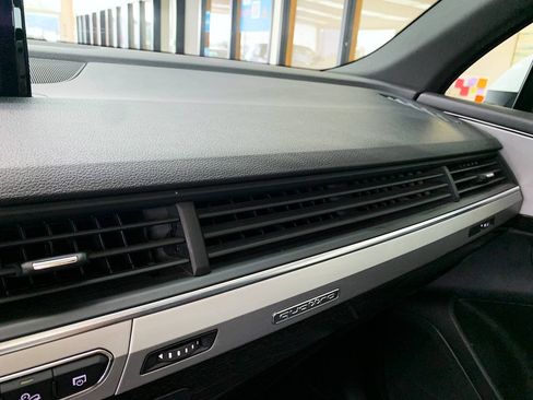 Used 2019 Audi Q7 2.0T Premium w/ Convenience Package AWD/4WD image 15