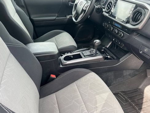 Used 2023 Toyota Tacoma TRD Off-Road AWD/4WD image 14