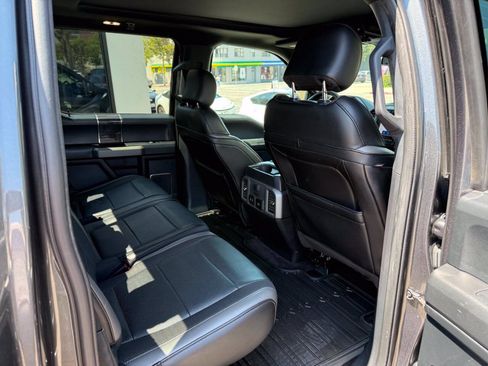 Used 2019 Ford F150 Raptor w/ Equipment Group 802A Luxury AWD/4WD image 29