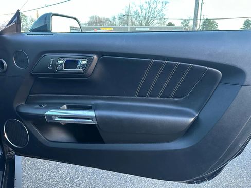 Used 2017 Ford Mustang GT Premium w/ GT Performance Package image 18