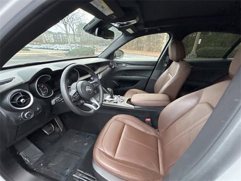Used 2022 Alfa Romeo Stelvio Ti image 16