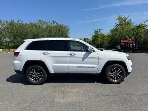 Certified 2022 Jeep Grand Cherokee Limited image 6
