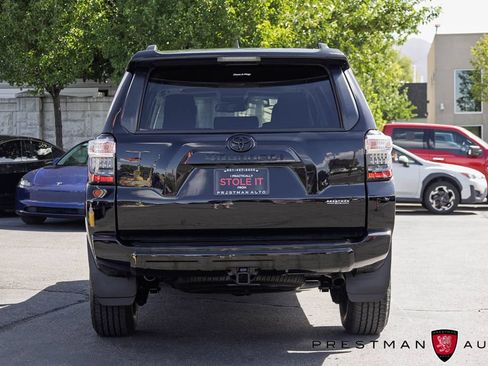 Used 2021 Toyota 4Runner Venture w/ Moonroof Package AWD/4WD image 15