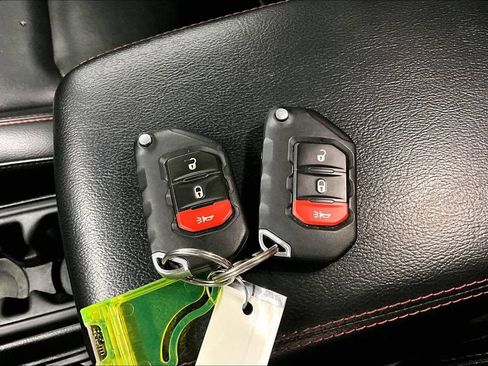 Used 2020 Jeep Gladiator Rubicon w/ Dual Top Group AWD/4WD image 34