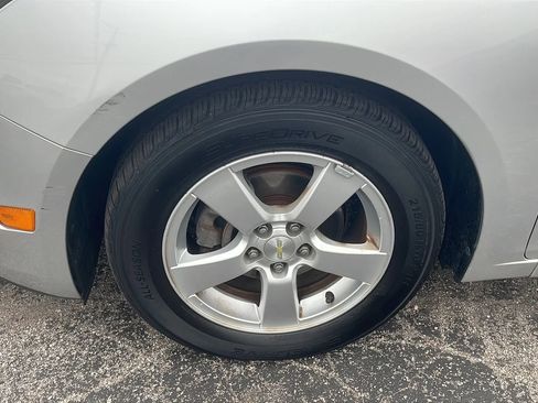 Used 2016 Chevrolet Cruze LT image 10