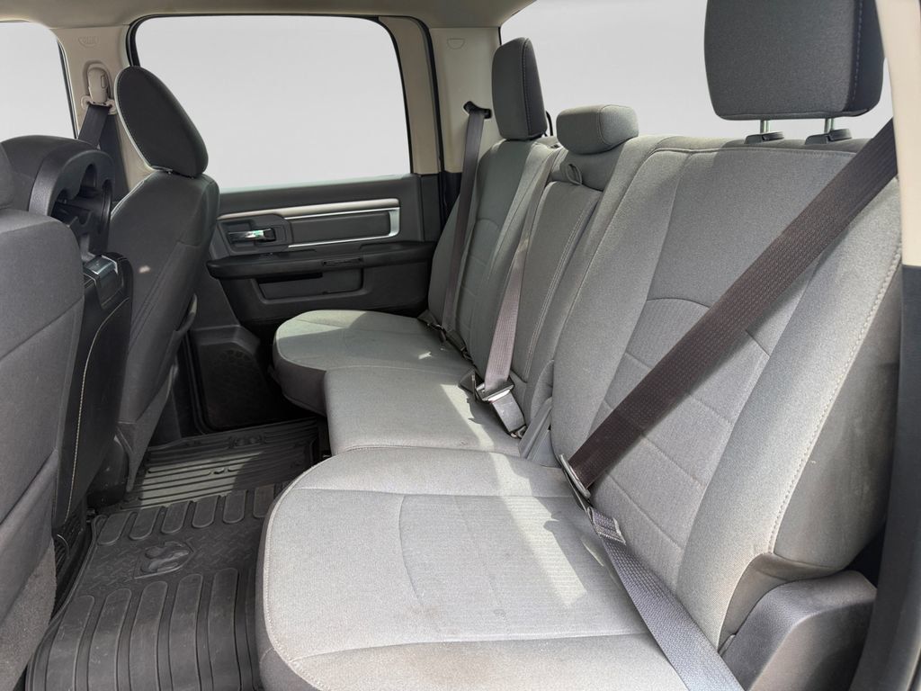 Used 2023 RAM 1500 Classic SLT AWD/4WD image 31
