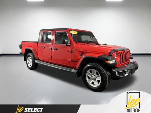 Used 2023 Jeep Gladiator Sport AWD/4WD image 9