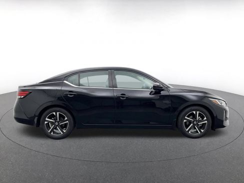 Used 2025 Nissan Sentra SV FWD image 10