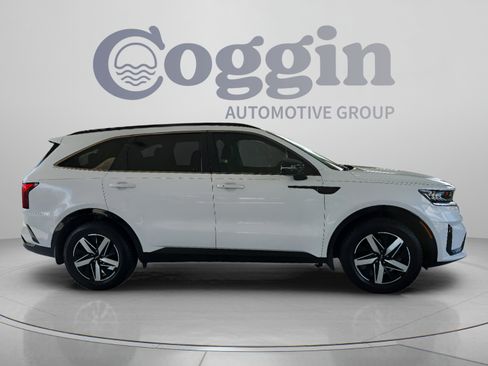 Used 2022 Kia Sorento S FWD image 6