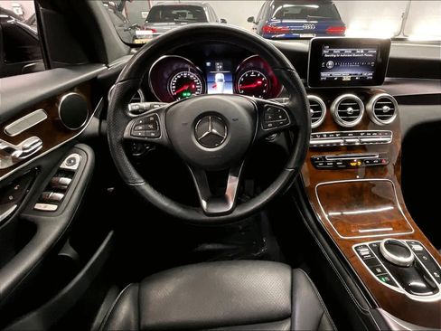 Used 2019 Mercedes-Benz GLC 300 4MATIC image 8