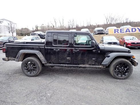 Used 2024 Jeep Gladiator Sport image 6