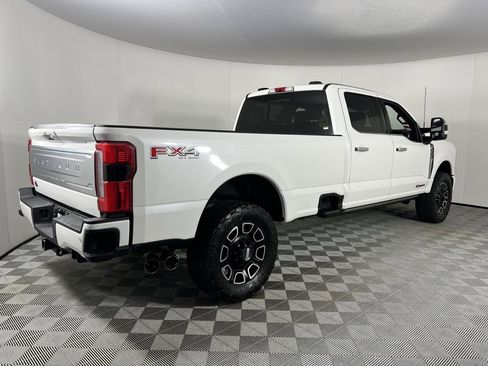 Used 2024 Ford F350 Platinum w/ FX4 Off-Road Package image 8