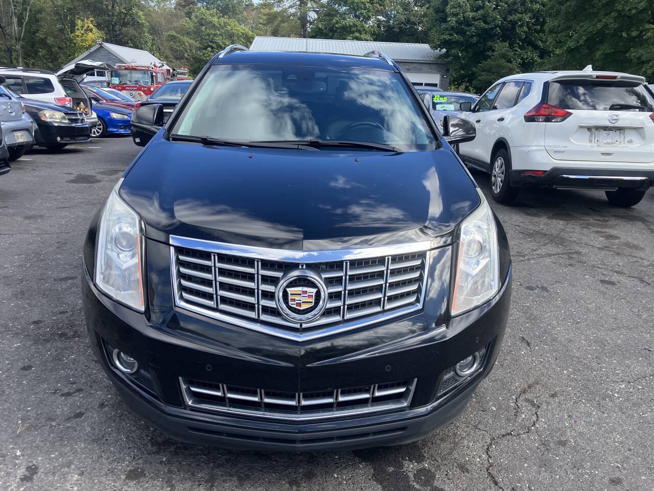 Used 2016 Cadillac SRX Performance w/ Midnight Edition Package AWD/4WD image 4
